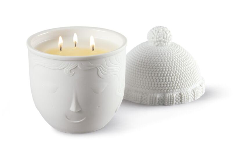 Winter Lane Candle (Sweet Memories Scent) - FormFluent