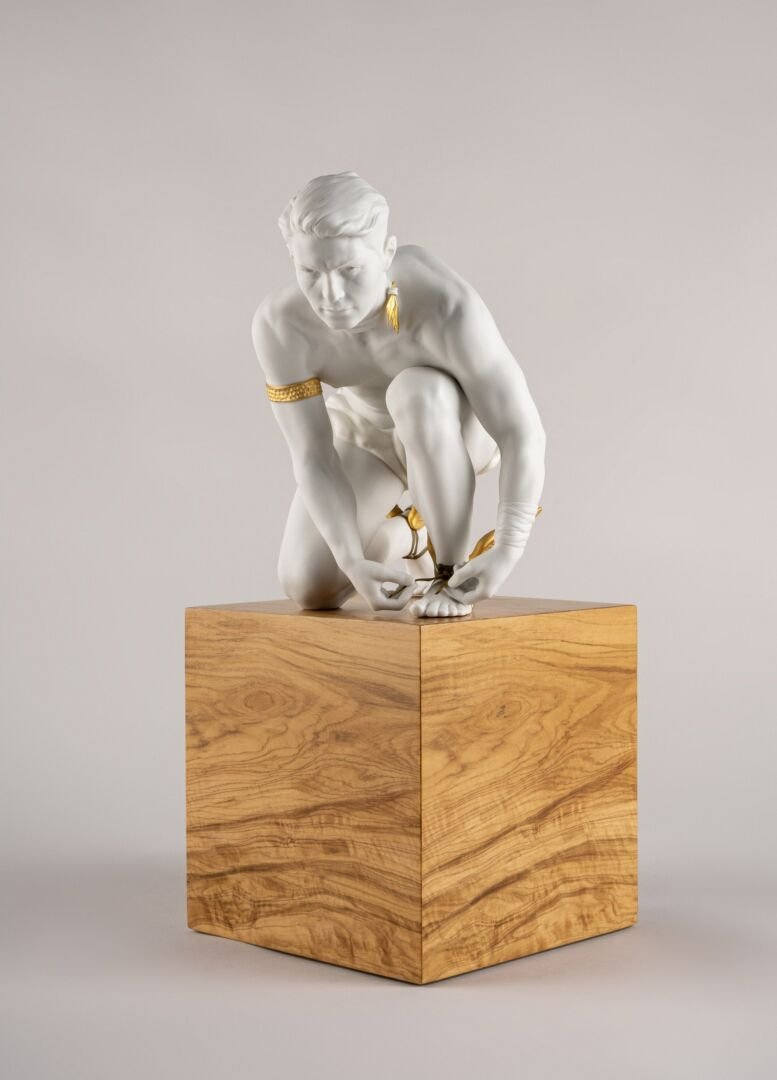Hermes Sculpture – FormFluent
