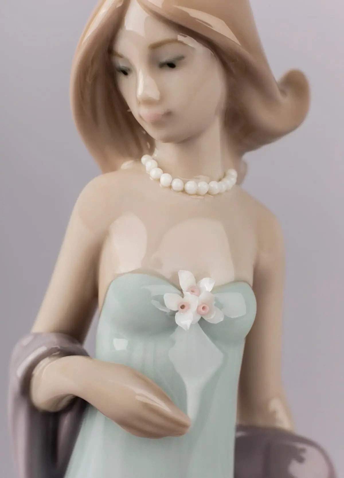  Lladró Ingenue Woman Figurine Sculpture by Lladró at  FormFluent