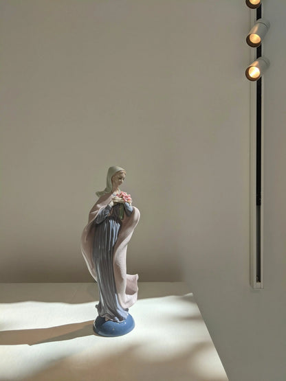  Lladró Our Lady with Flowers Virgin Mary Figurine Sculpture by Lladró at  FormFluent