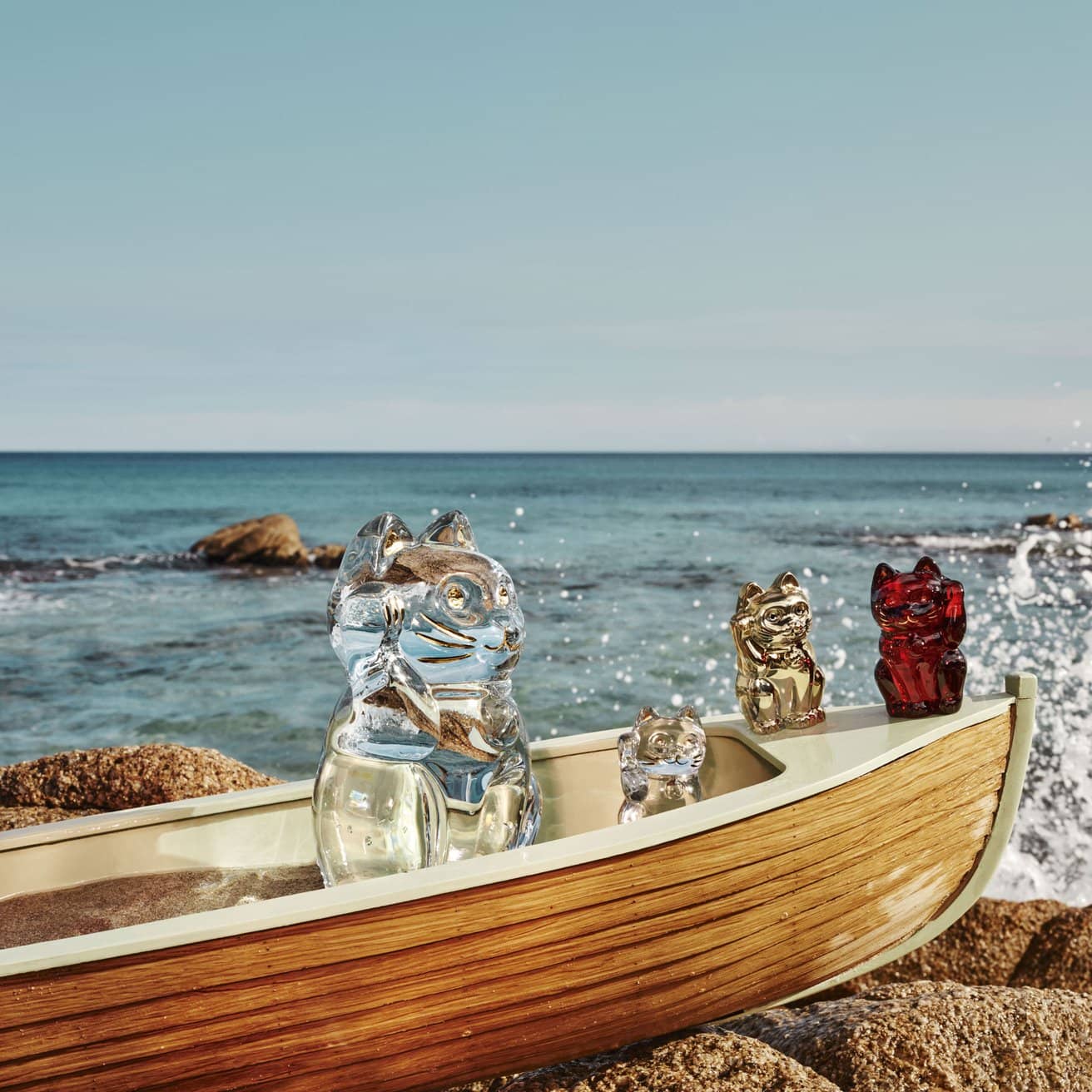 Baccarat Cat Maneki Neko Figurine S Golden