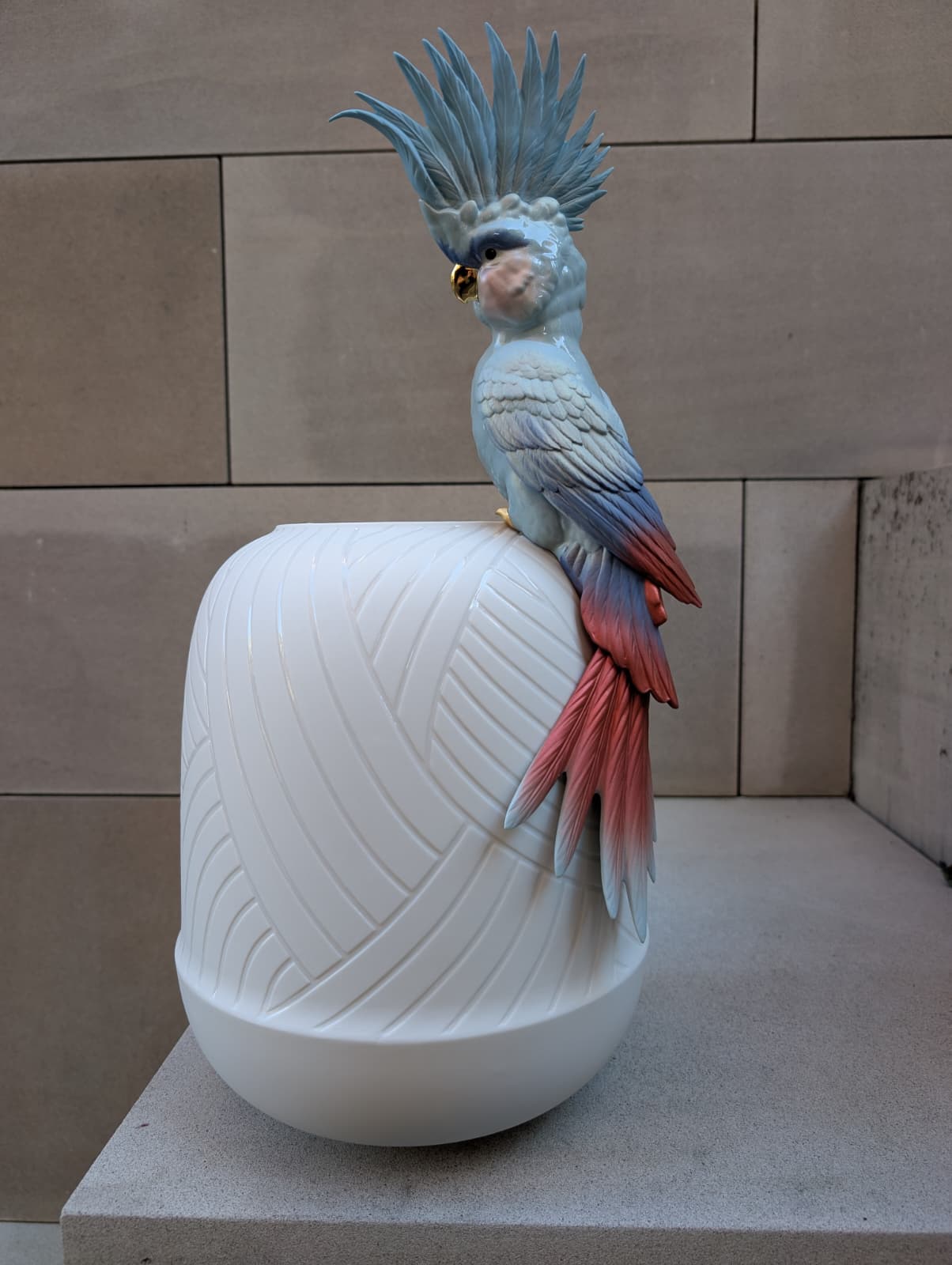 Lladró Cockatoo Vase - FormFluent