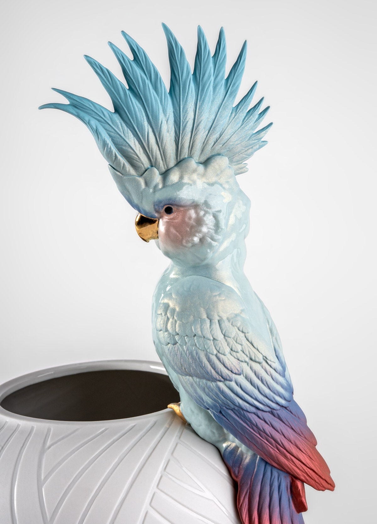 Cockatoo vase